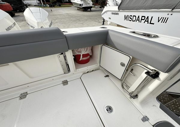 Boston Whaler 330 Outrage image