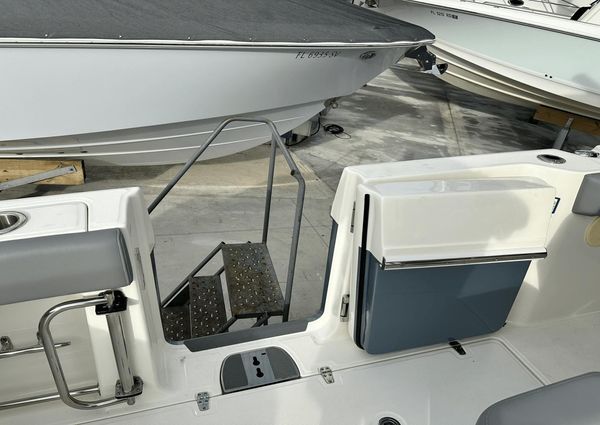 Boston Whaler 330 Outrage image