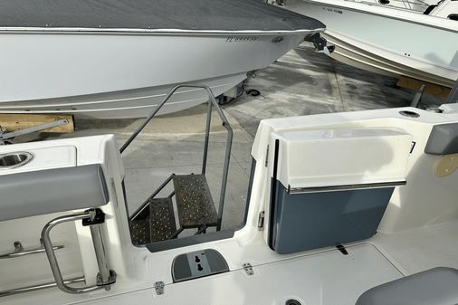 Boston Whaler 330 Outrage image