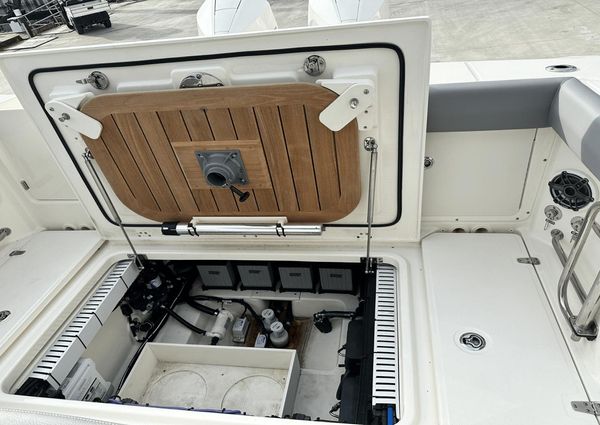 Boston Whaler 330 Outrage image