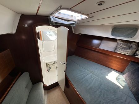 Beneteau Oceanis 40 CC image