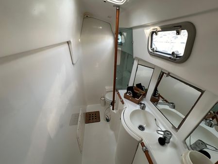 Beneteau Oceanis 40 CC image