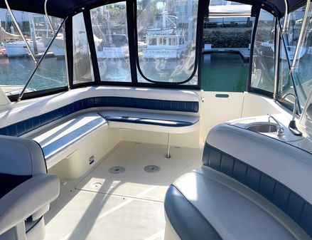 Bayliner 325 image