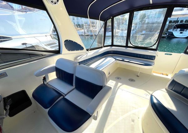 Bayliner 325 image