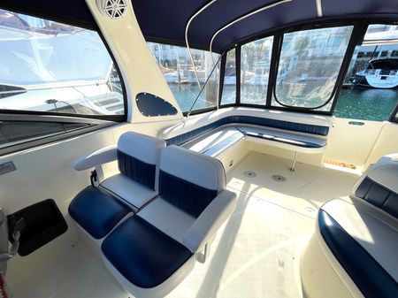 Bayliner 325 image