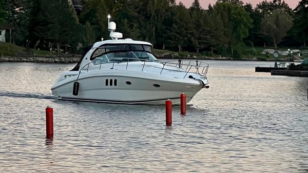 Sea Ray 38 Sundancer 