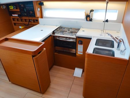 Jeanneau Sun Odyssey 440 image