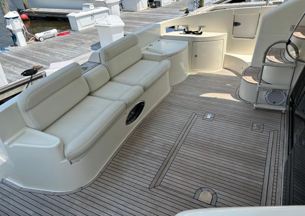 Azimut 55E image