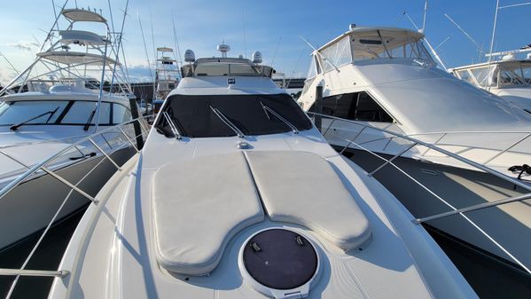 Azimut 55E image