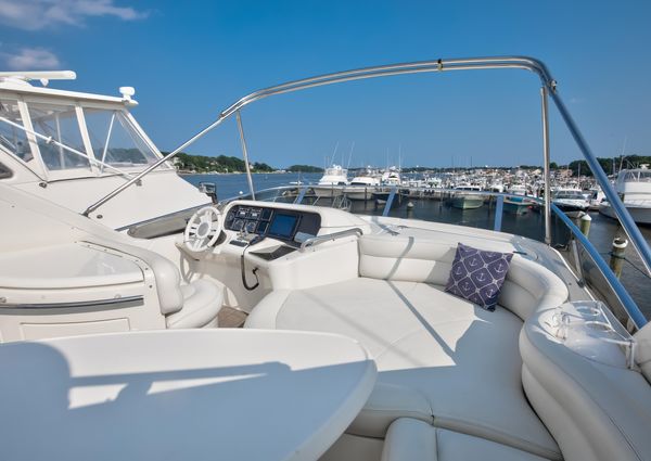 Azimut 55E image