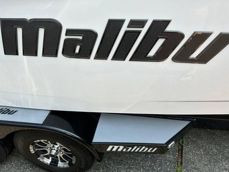 Malibu 24' WAKESETTER MXZ image