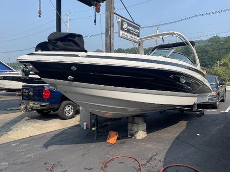 Crownline 290-SS image
