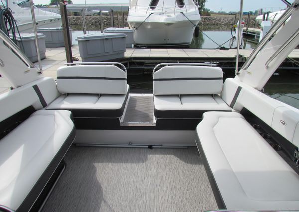 Regal 2800 Bowrider image