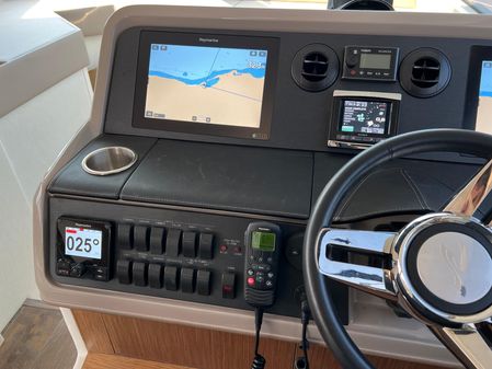 Sea Ray 460 DA image