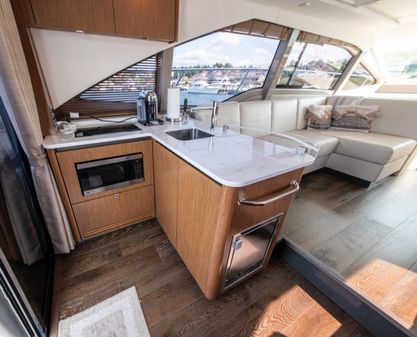 Sea Ray 460 DA image