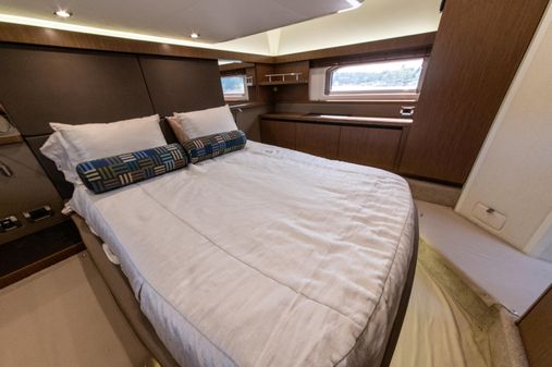 Sea Ray 460 DA image