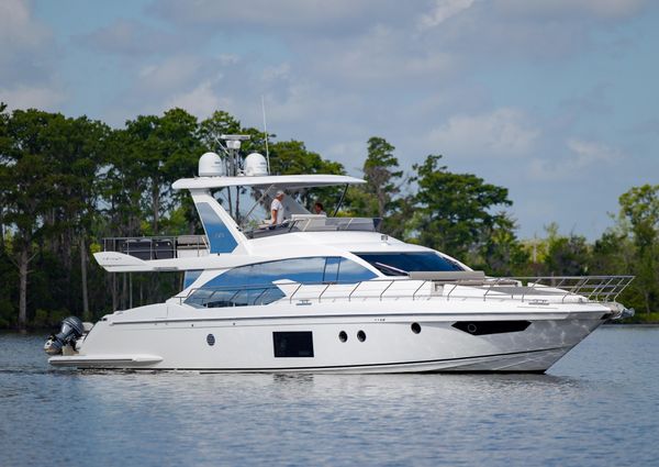 Azimut 66 image