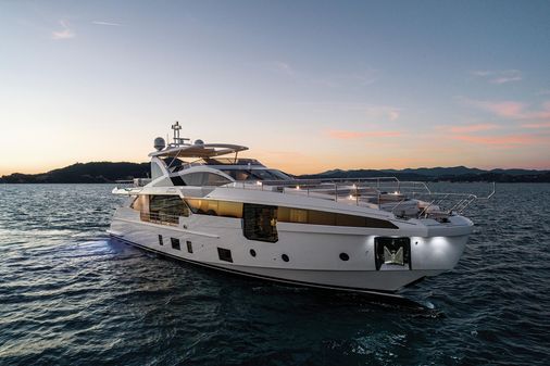 Azimut Grande 32 Metri image