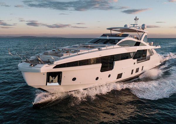 Azimut Grande 32 Metri image