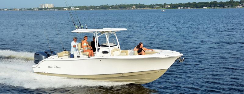 NauticStar 28XS Dealer demo - main image