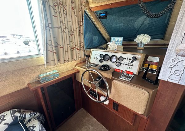 Sea-ray 360-AFT-CABIN image