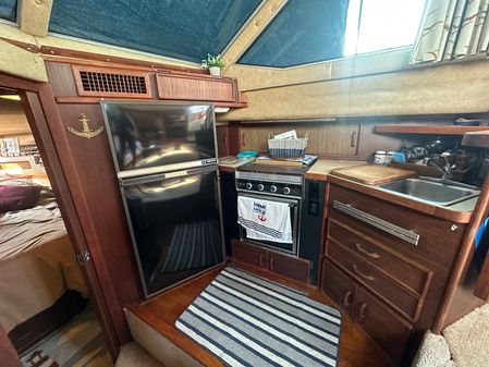 Sea-ray 360-AFT-CABIN image