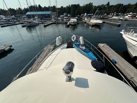 Sea-ray 360-AFT-CABIN image