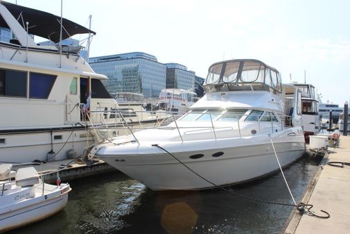 Sea Ray 420 Aft Cabin image