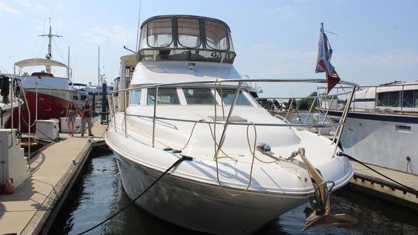 Sea Ray 420 Aft Cabin 