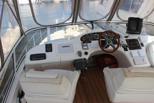 Sea Ray 420 Aft Cabin image