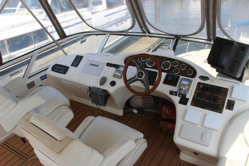 Sea Ray 420 Aft Cabin image