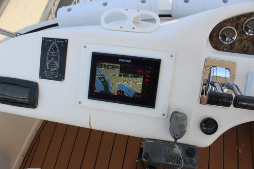 Sea Ray 420 Aft Cabin image