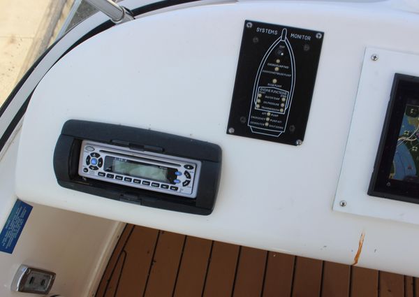 Sea Ray 420 Aft Cabin image