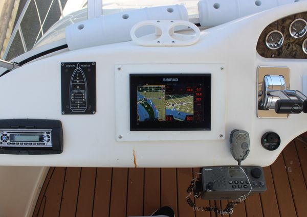 Sea Ray 420 Aft Cabin image