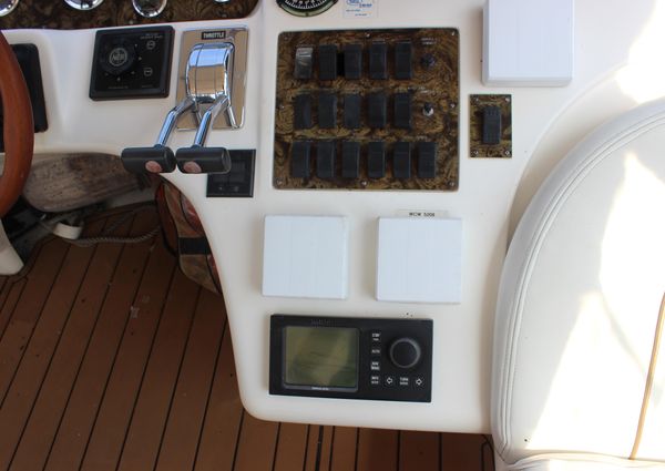 Sea Ray 420 Aft Cabin image