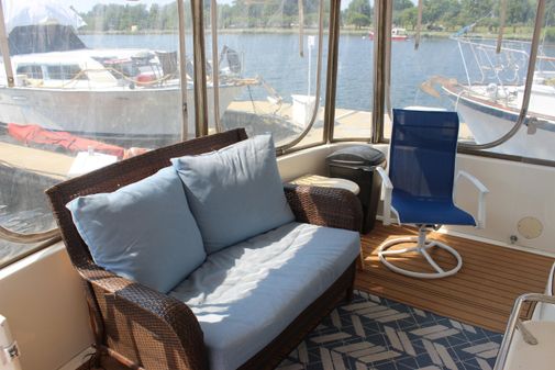 Sea Ray 420 Aft Cabin image