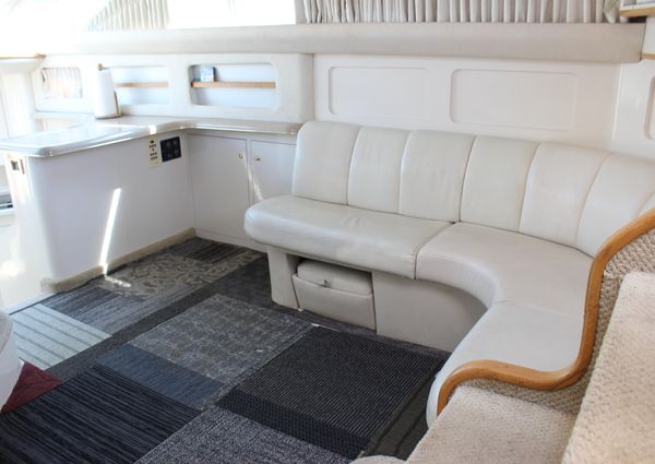 Sea Ray 420 Aft Cabin image