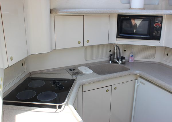 Sea Ray 420 Aft Cabin image