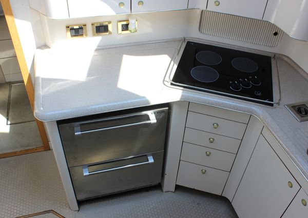 Sea Ray 420 Aft Cabin image