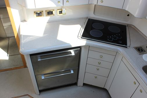 Sea Ray 420 Aft Cabin image