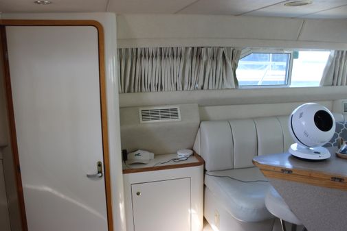 Sea Ray 420 Aft Cabin image