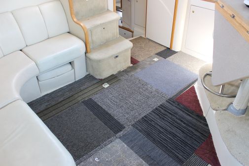 Sea Ray 420 Aft Cabin image