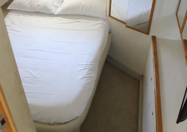 Sea Ray 420 Aft Cabin image