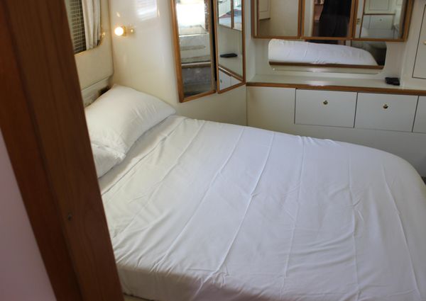 Sea Ray 420 Aft Cabin image