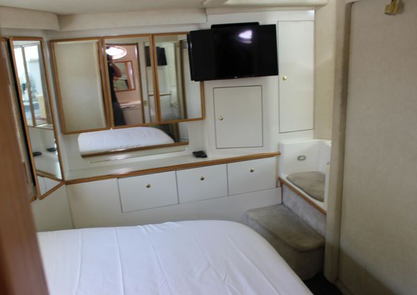 Sea Ray 420 Aft Cabin image