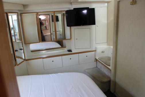 Sea Ray 420 Aft Cabin image