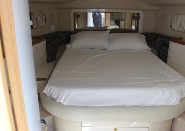 Sea Ray 420 Aft Cabin image