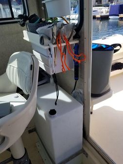 Parker 2120 Sport Cabin image