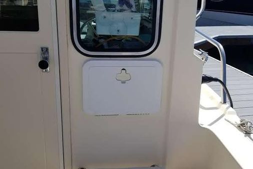 Parker 2120 Sport Cabin image