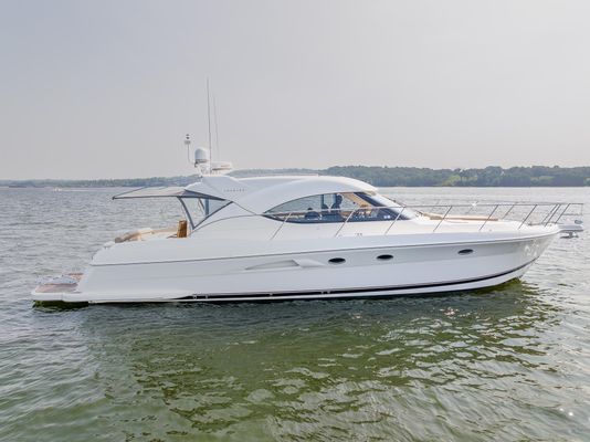 Riviera 5000 Sport Yacht - main image